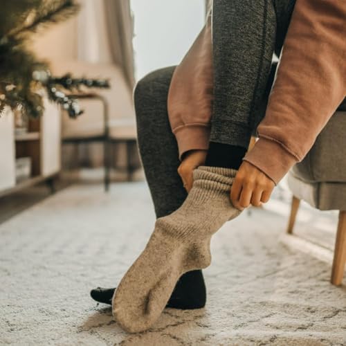Large Green 2-Pack Thermal Winter Hiking Socks - 85% Wool, 40 Below Arctic Trail