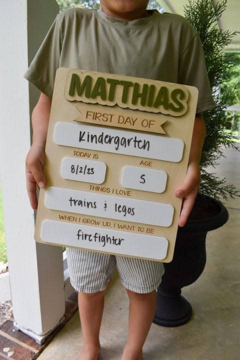 Custom First Day of School Sign - Personalized First and Last Day of School Board, Reusable Wooden Photo Prop with Name, Back to Schools Board with Interchangeable Pieces, Style 01