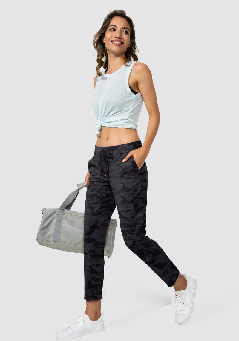 G Gradual Women's Pants with Deep Pockets 7/8 Stretch Sweatpants for Women Athletic, Golf, Lounge, Work (Black Camo, Large)
