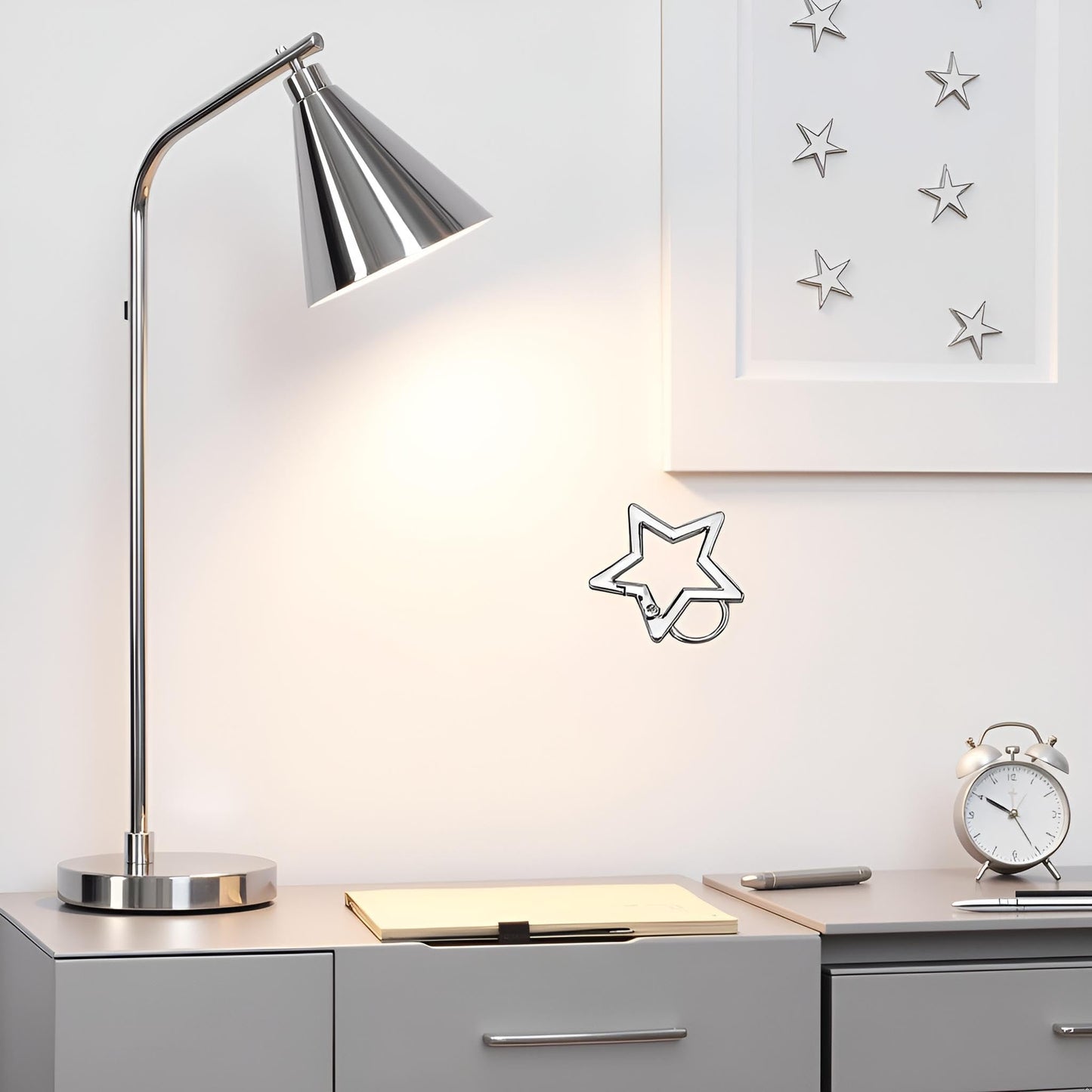 2Pcs Silver Star Shaped Stainless Steel Keychain Clip Carabiner Snap Hook Holder Star Hook Clip Key Holder Carabiner Clip for Keys Chain Accessories