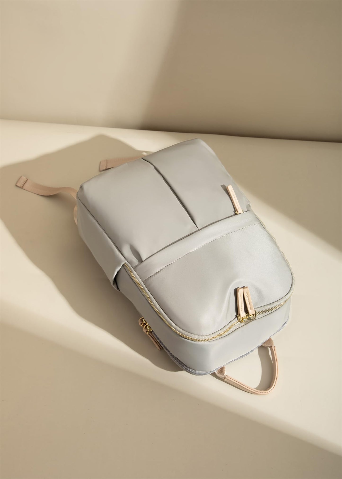 Lightweight Women's Backpack with Multiple Pockets - Ideal for Daily Use (Light Grey)