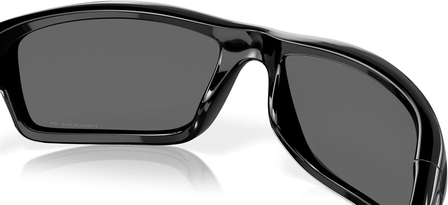 Oakley Man Sunglasses Polished Black Frame, Black Iridium Polarized Lenses, 60MM