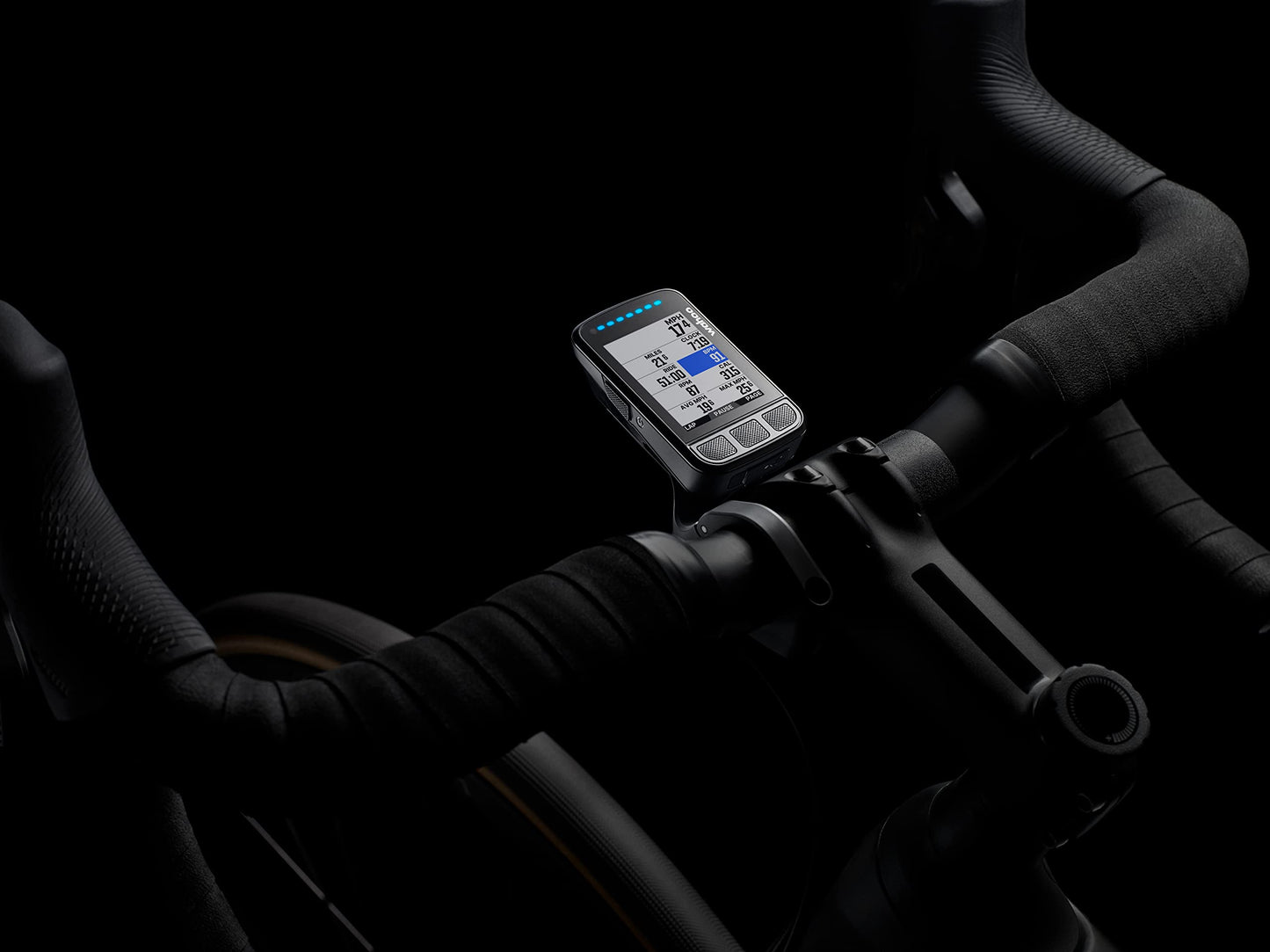 Wahoo ELEMNT Bolt V2 GPS Cycling/Bike Computer Bundle & Wahoo TICKR FIT Heart Rate Armband, Bluetooth, ANT+