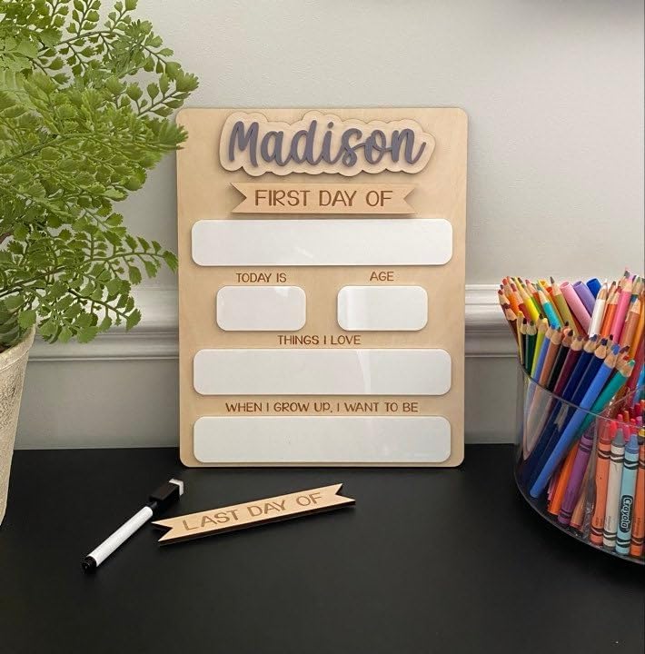 Custom First Day of School Sign - Personalized First and Last Day of School Board, Reusable Wooden Photo Prop with Name, Back to Schools Board with Interchangeable Pieces, Style 01