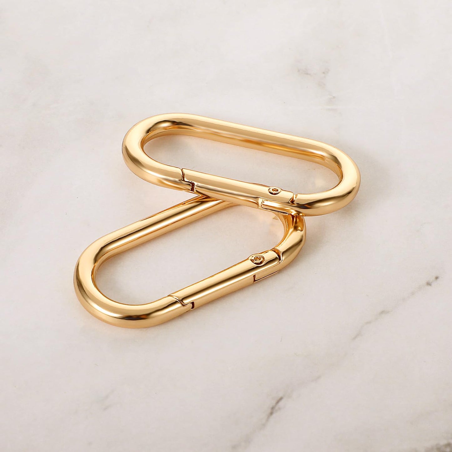 JJUNW 2Pcs Gold Carabiner, Gold Key Ring, Gold Carabiner Clip Oval Snap Clip, Metal Keychain Clip for Purse Strap Alloy Round Buckle Key Hook for Bags Purse Keychain Replacement