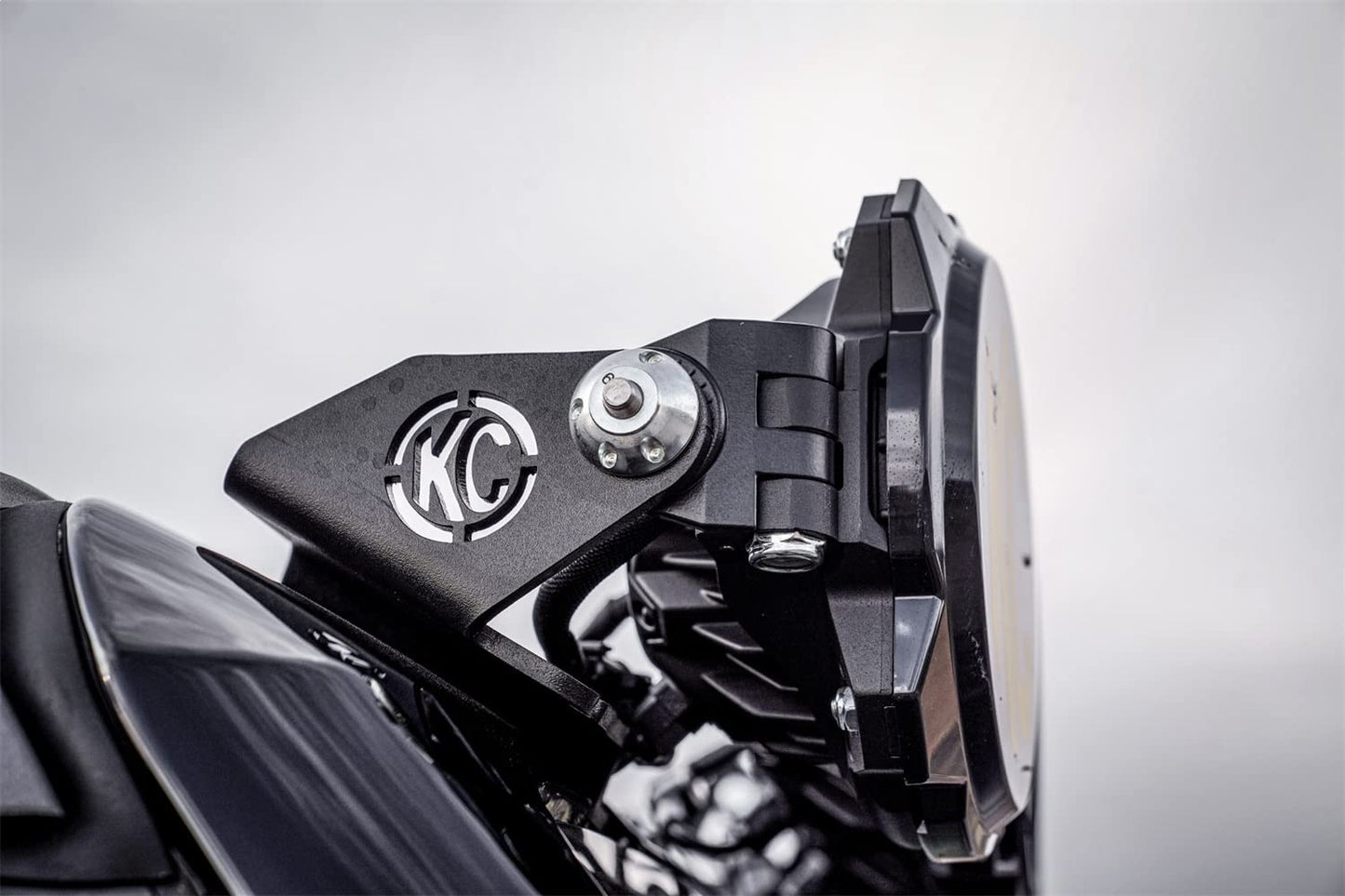 KC HiLiTES 91338 Gravity® LED Pro6-50" Light Bar Kit - for 21+ Ford Bronco