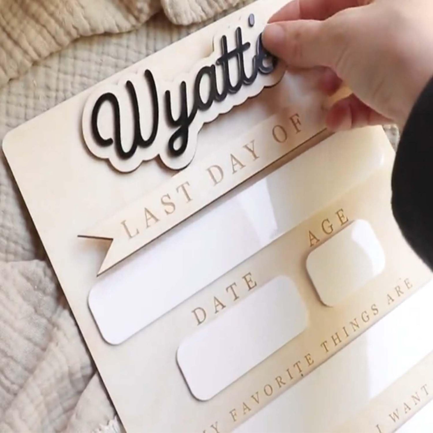 Custom First Day of School Sign - Personalized First and Last Day of School Board, Reusable Wooden Photo Prop with Name, Back to Schools Board with Interchangeable Pieces, Style 01
