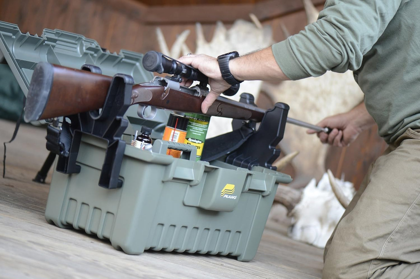 Plano 1612 Deep Water Resistant Field Box with Lift Out Tray