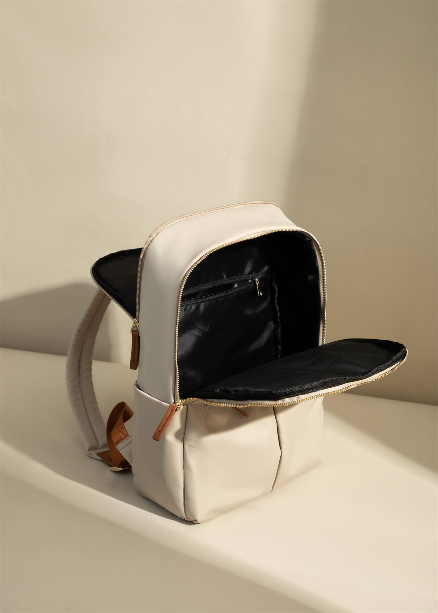 Lightweight Women's Backpack with Multiple Pockets - Ideal for Daily Use (Light Grey)