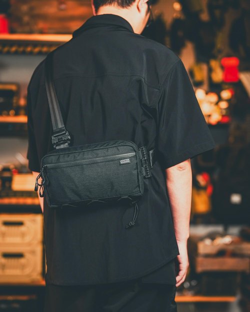 TACTICAL_GEEK Cache L4 EDC Sling Bag, Lightweight Crossbody Shoulder Bag, 2.9L High-Capacity Travel Chest Bag, Single Strap Bag for Casual Travel, Hiking, and Outdoor Sports (Black)