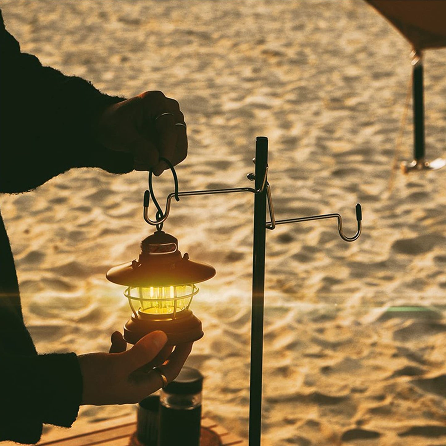 Joyeee Collapsible Camping Lantern Stand for Table, Outdoor Camping Activities, 35.4 inch Aluminum Alloy Folding Lamp Stand Pole Hanger with Black Storage Bag, Table Clamp, Black