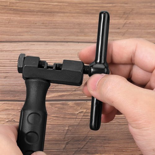 Oumers Bike Chain Breaker Tool, Universal Bike Chain Cutter Tool for 7 8 9 10 11 Speed with Spare Replaceable Pin