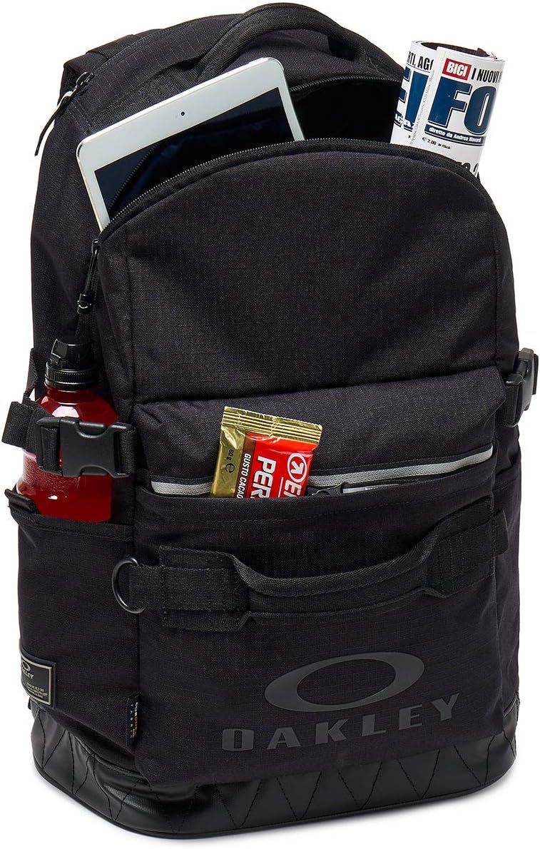 Oakley Men's Utility Backpack, Blackout, NOne SizeIZE