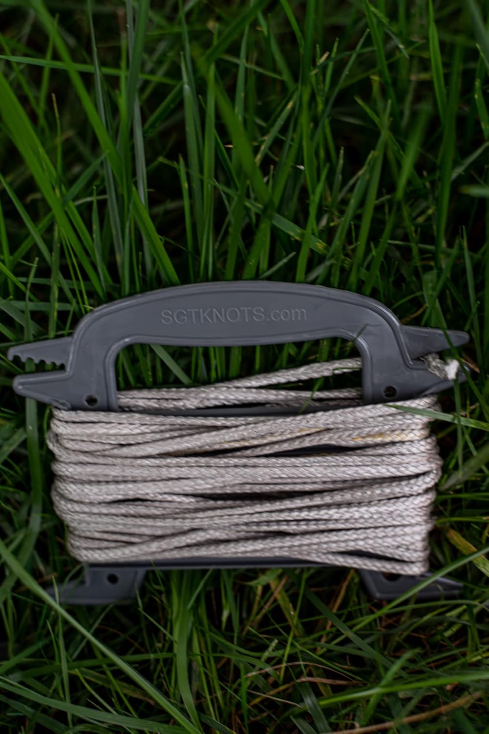 SGT KNOTS Rope Winder (6 inch) Prevents Unwanted Knots & Tangles - Lightweight & Easy-to-Use Rope Storage Device - for Paracord, Rope, Twine, & Mason Line (10 Pack - 25 Pack, Gray)