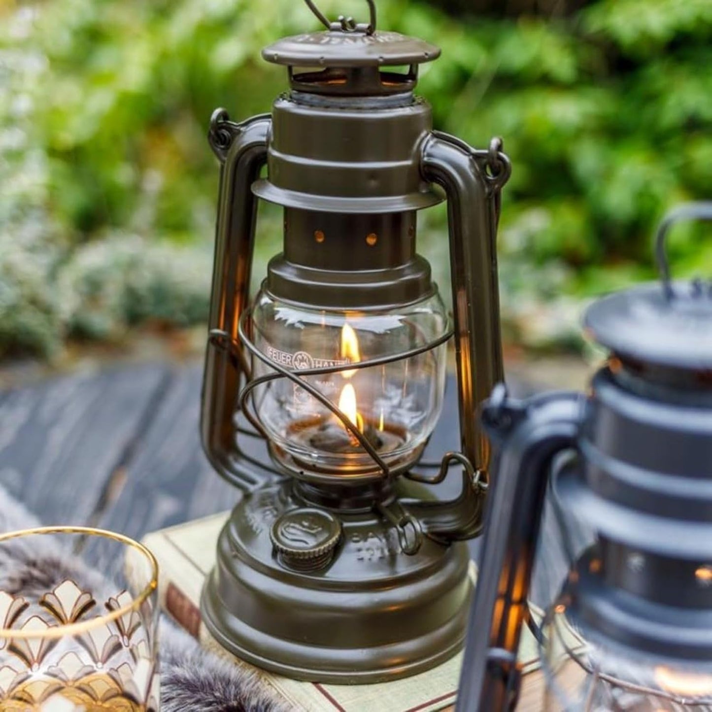 Outdoor Kerosene Fuel Lantern, German Made Weather Resistant Baby Special 276 Galvanized Hurricane Lamp for Camping or Patio, 10 Inches, Bronze