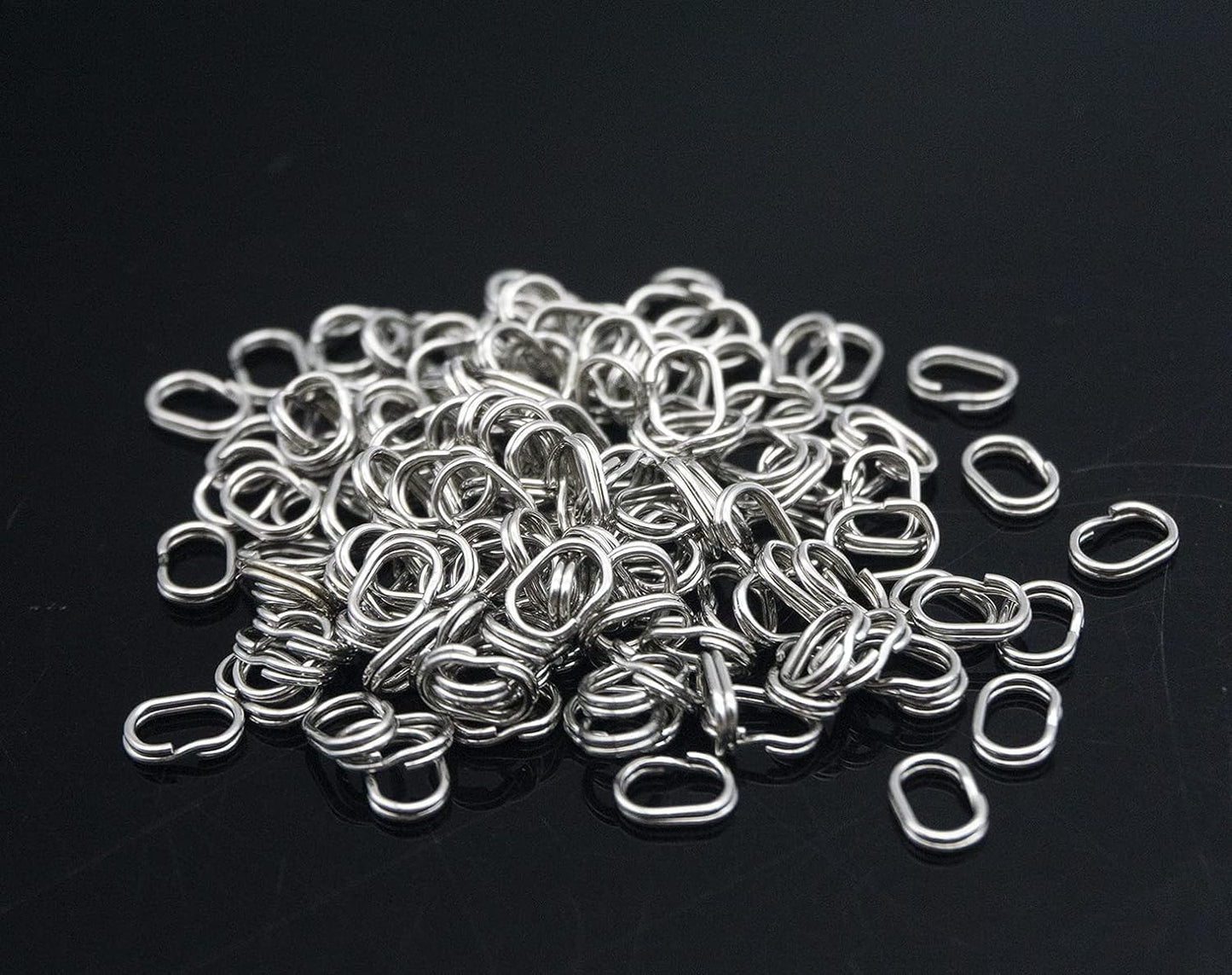 100Pcs Fishing Split Rings Stainless Steel Fishing Oval Split Rings Swivel Snap Carp Fishing Tackle Chain Connector Heavy Duty Split Rings Size Wire Diameter Terminal Tackle and Accessories 0.7mm
