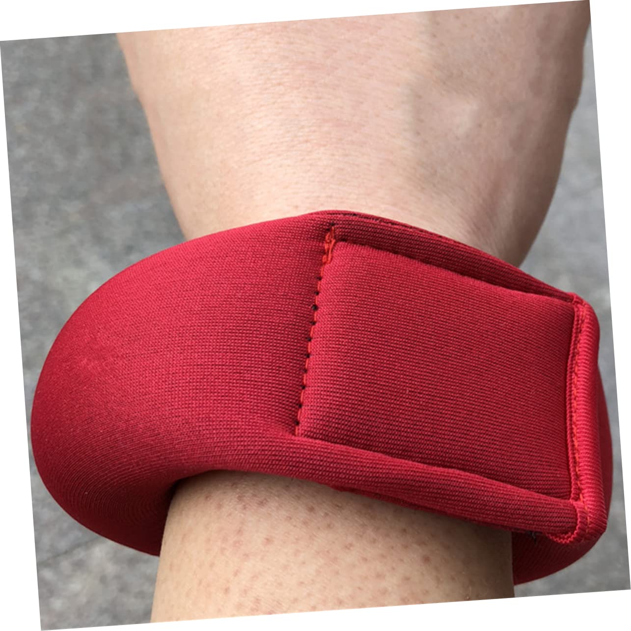 Kisangel 1pc Adjustable Weight-bearing Wrist Guard Sandbag for Sports Fitness Soft Breathable Protective Wristband for Running Portable Red Design for Women