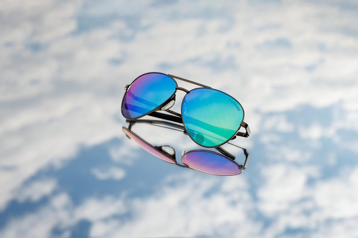 Tifosi Optics Shwae Aviator Sunglasses (Graphite, Smoke Green)