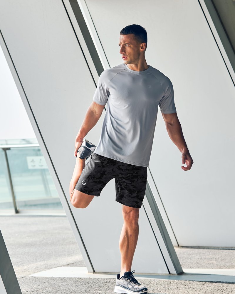 G Gradual Men's Athletic Running Shorts with Zipper Pockets Quick Dry 7"/ 5"/ 9" Workout Gym Shorts for Basketball Hiking(Grey Camo,7M)