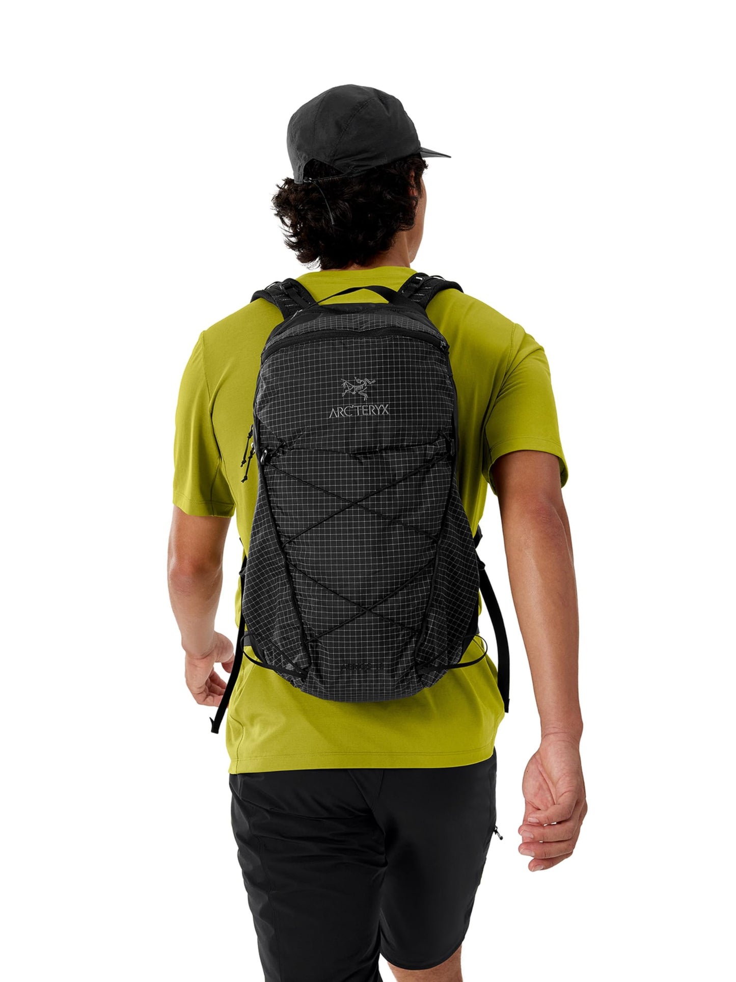 Arc'teryx Aerios 18 Backpack | Ultralight 18L Daypack with a Customizable Fit | Black, Regular