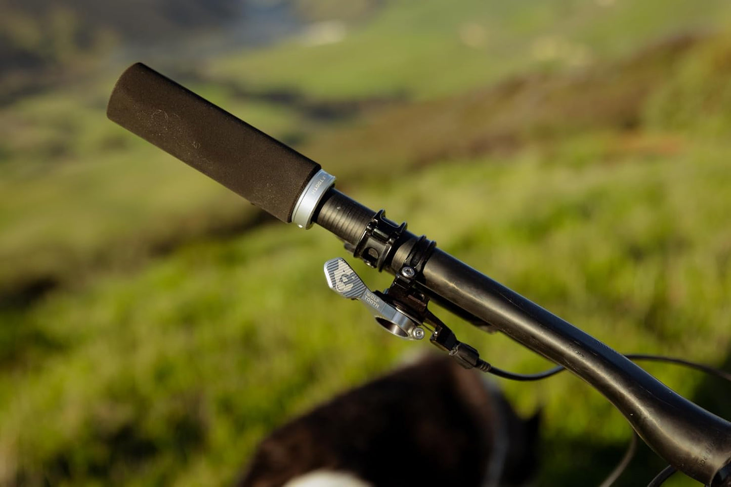 Wolf Tooth Lock-On Fat Paw Grip