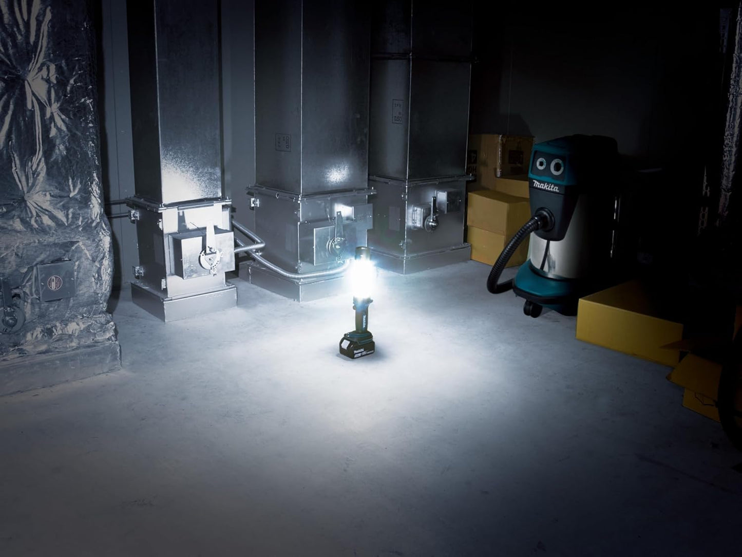 Makita DML806 18V LXT Lithium-Ion Cordless L.E.D. Lantern/Flashlight Tool