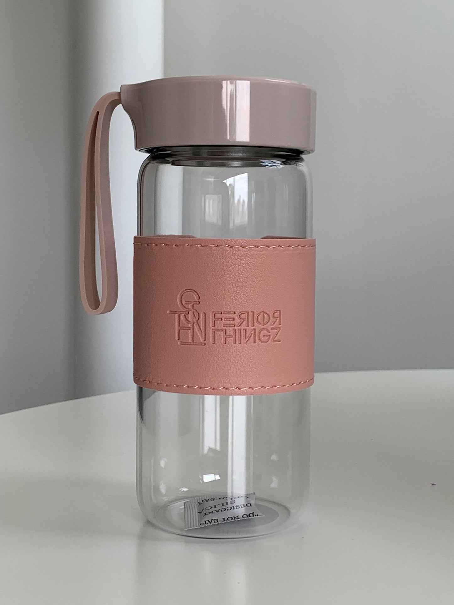Ferior Thingz Borosilicate Sleeve Glass Tea Bottle with Strap (pink)