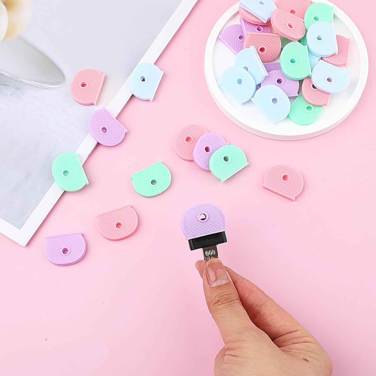 simarro 40-Pack Colored Keycap, Key Identifier Sets, Silicone Semi-Circular Identifier Covers, Suitable for Standard Regular Flat House Keys (Not Suitable for Odd-Shaped Keys), 4 Colors Available