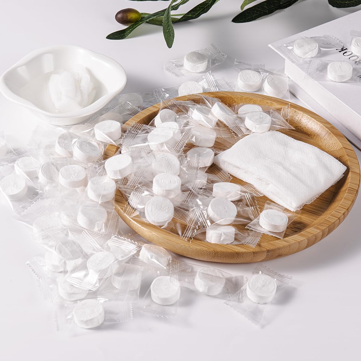 200 Pieces Compressed Towels Portable Disposable Mini Compressed Coin Tissue Toilet Paper Tablets for Travel, Camping, Hiking, Sport, Beauty Salon, Home Hand Wipes