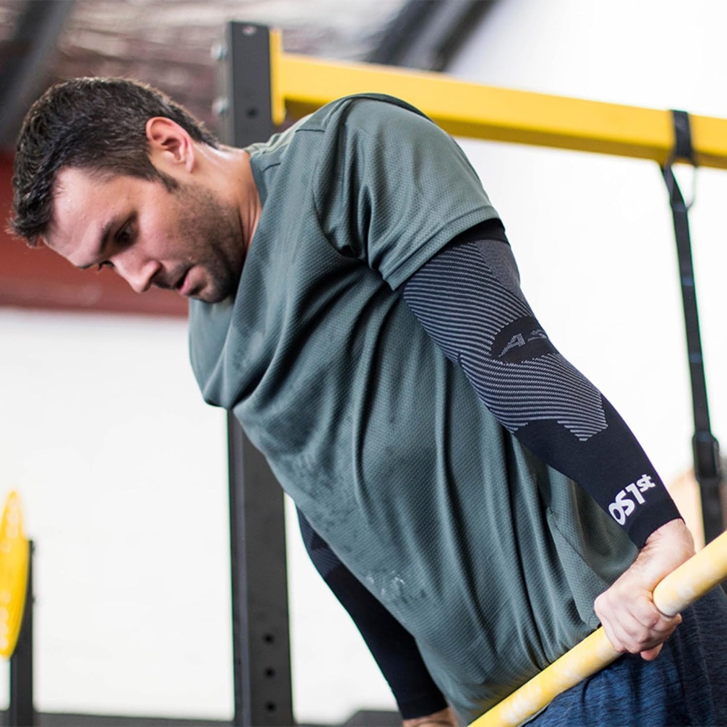 OS1st AS6 Compression Arm Sleeves – UPF 50+ Sun Protection, Cooling, Muscle Recovery & Support for Sports and Outdoor