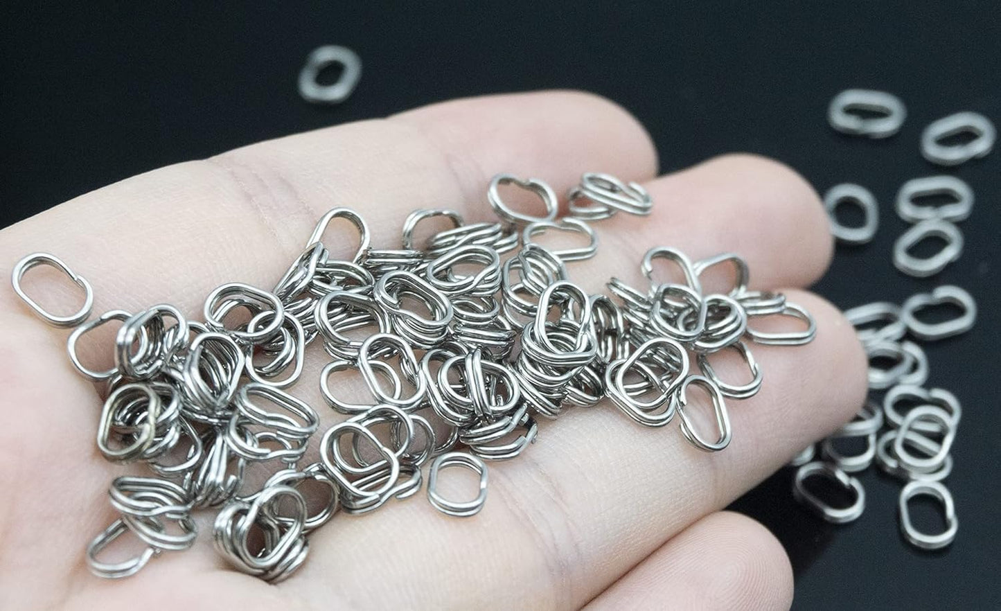100Pcs Fishing Split Rings Stainless Steel Fishing Oval Split Rings Swivel Snap Carp Fishing Tackle Chain Connector Heavy Duty Split Rings Size Wire Diameter Terminal Tackle and Accessories 0.7mm