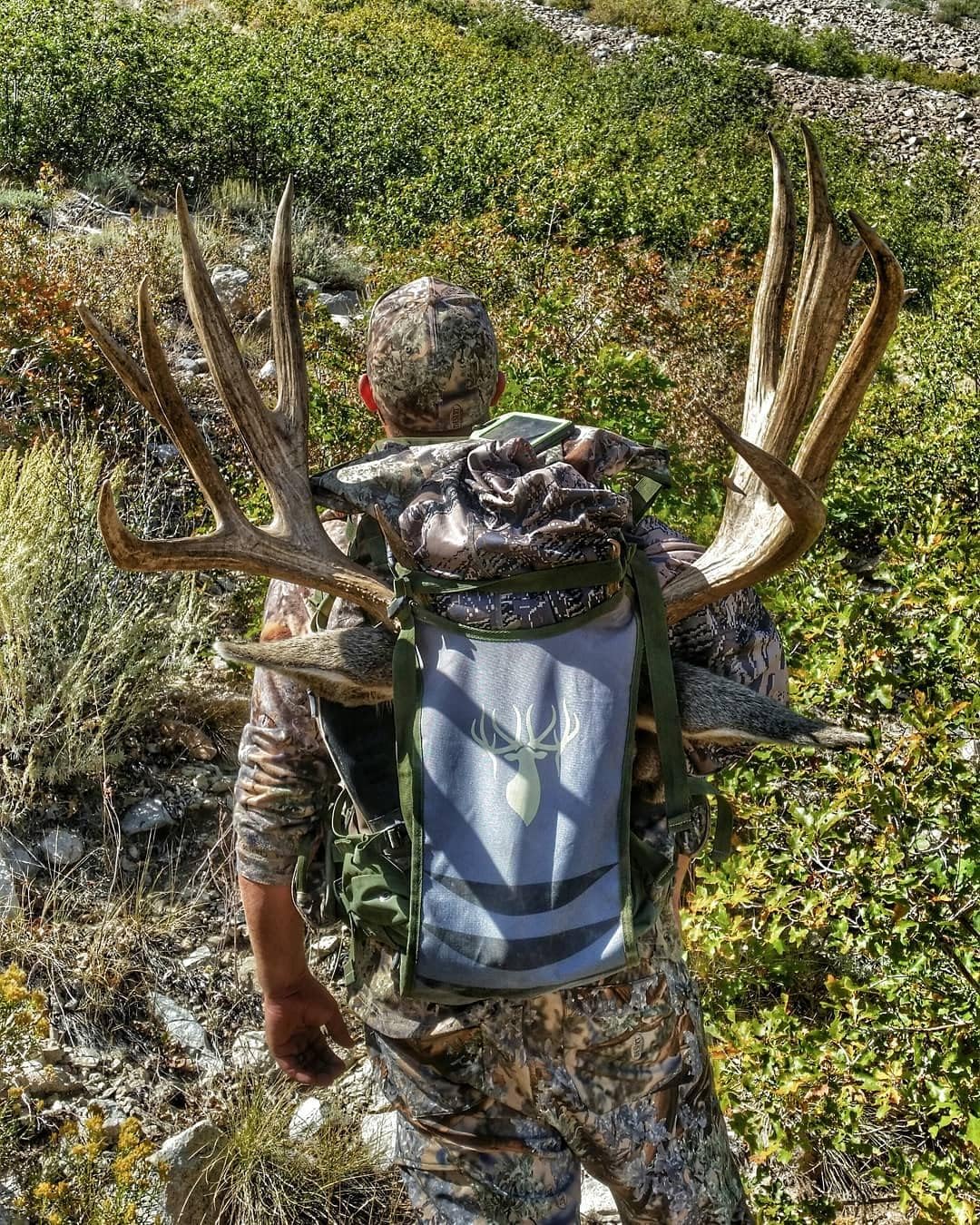 King's Camo Mountain Top 2200 Backpack, Desert Shadow