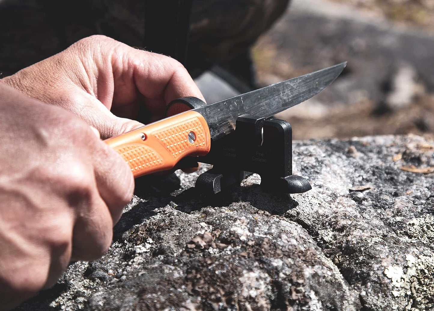 OUTDOOR EDGE Fish & Bone - Folding Fillet Knife with 5.0" 440A Stainless Steel Blade for Fish and Processing Big Game - Pocket Clip