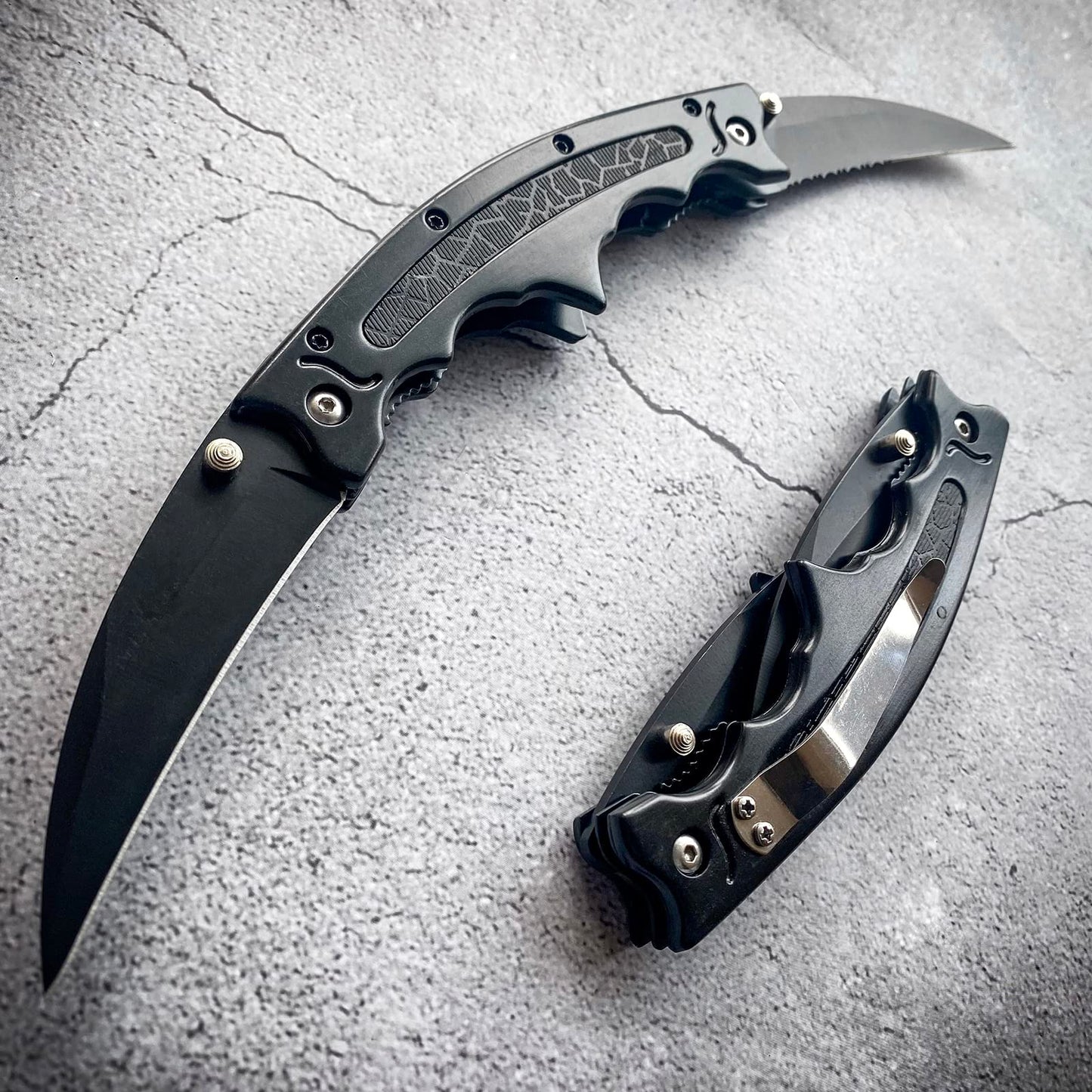 MADSABRE Double Blade Bat Folding Knife Camping Survival Pocket Knives with Clip, Dual Blade Hunting Tactical Pocket Knife, Gifts for Men, Dads, Husbands