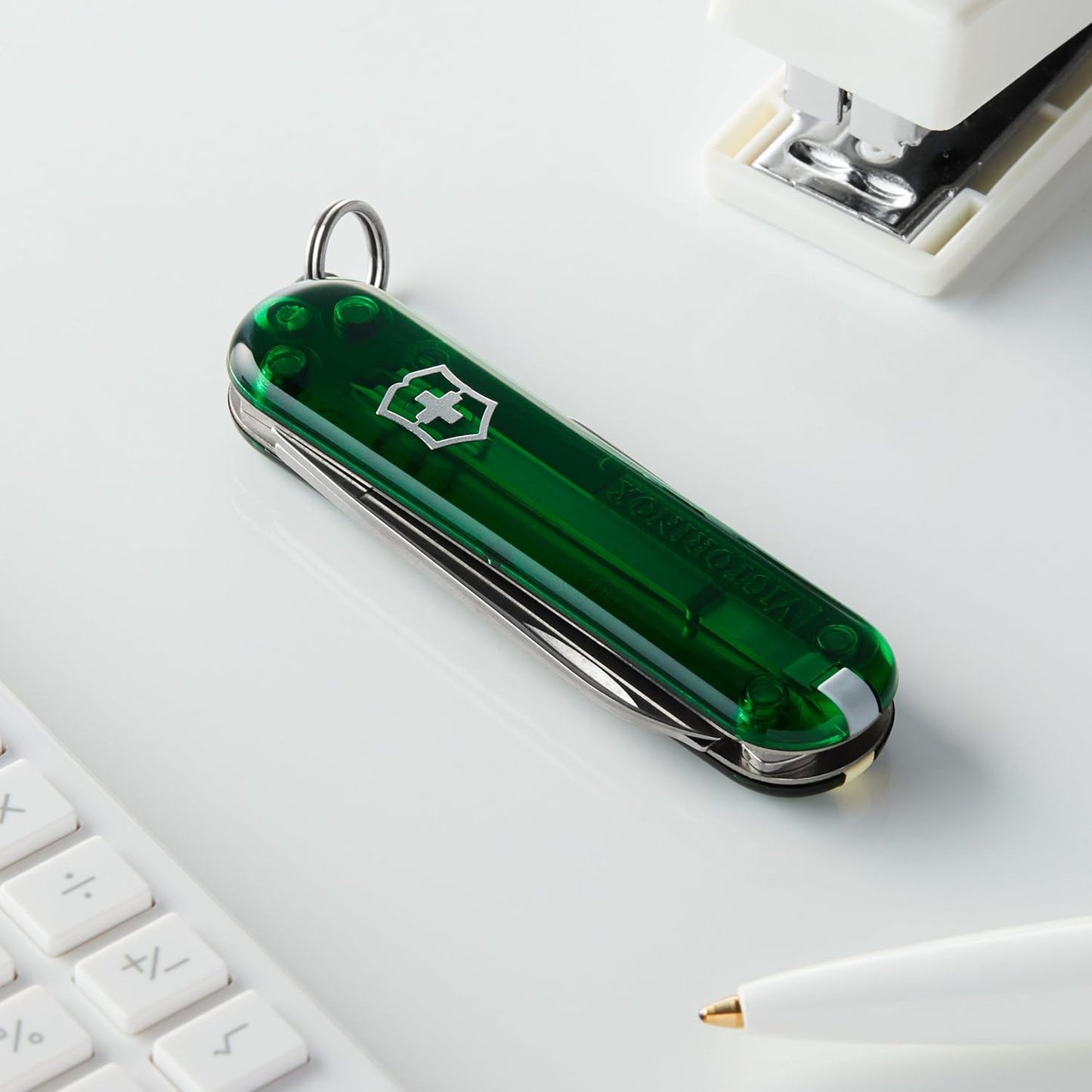 Victorinox Classic SD Swiss Army Knife, Compact 7 Function Swiss Made Pocket Knife with Small Blade, Screwdriver and Key Ring - Emerald