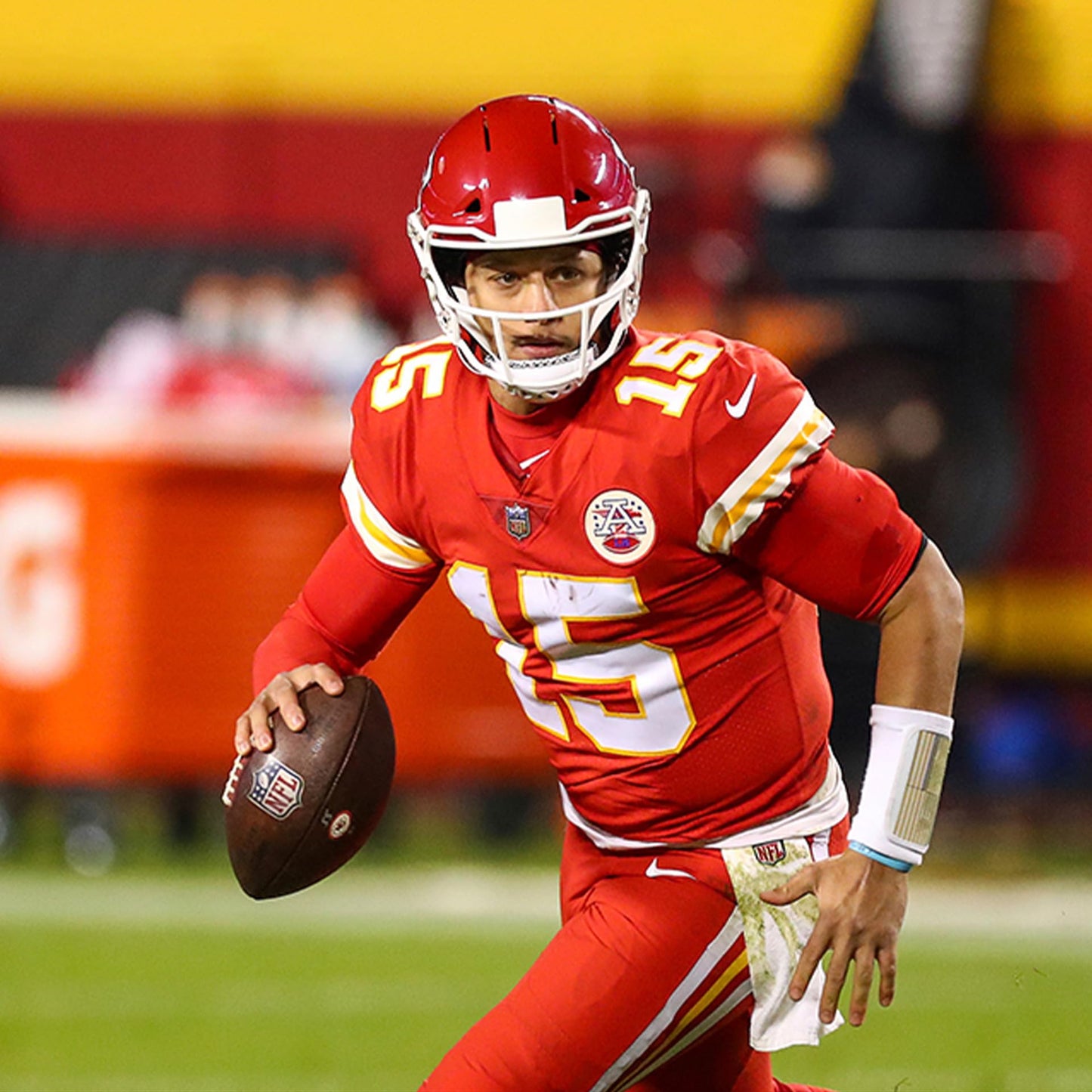 Football Display Case, Clear Acrylic Display Box Football Display Stand with Removable Built-in, Self-Assembly Memorabilia Display Box Cases Suitable for Autographed Footballs, Dolls, Models