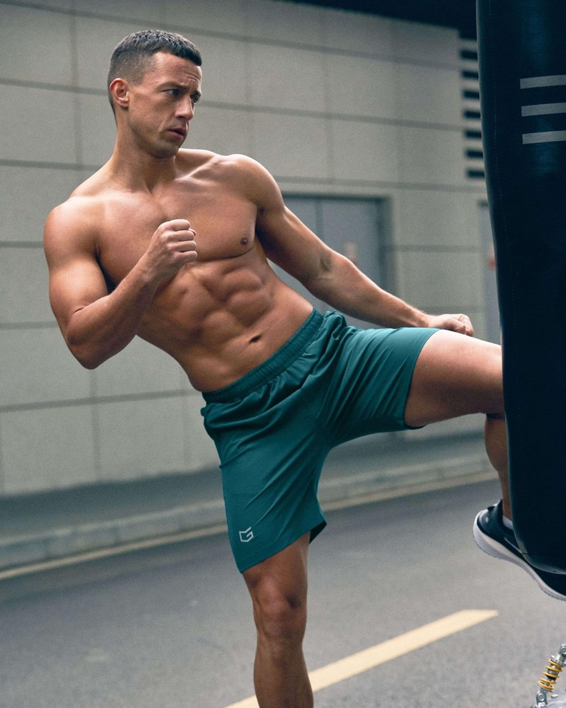 G Gradual Men's Athletic Running Shorts with Zipper Pockets Quick Dry 7"/ 5"/ 9" Workout Gym Shorts for Basketball Hiking(Rainforest Green,7M)