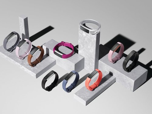 Fitbit Alta HR Fitness Tracker with Heart Rate, 7 Day Battery Life, Compatible with Smartphones, Tablets, Computers