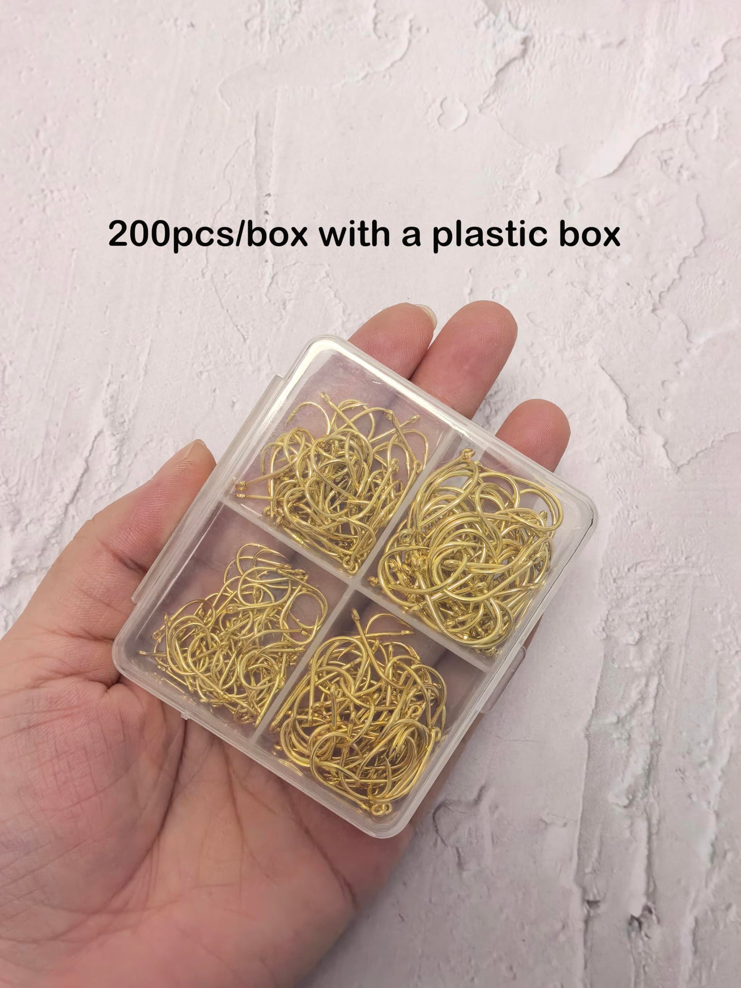 200pcs-300pcs Small Barbed Fishing Hooks Black High Carbon Fishing Hooks Set 6# 8# 10# 12# 14# 16# with Plastic Box (200pcs Gold)