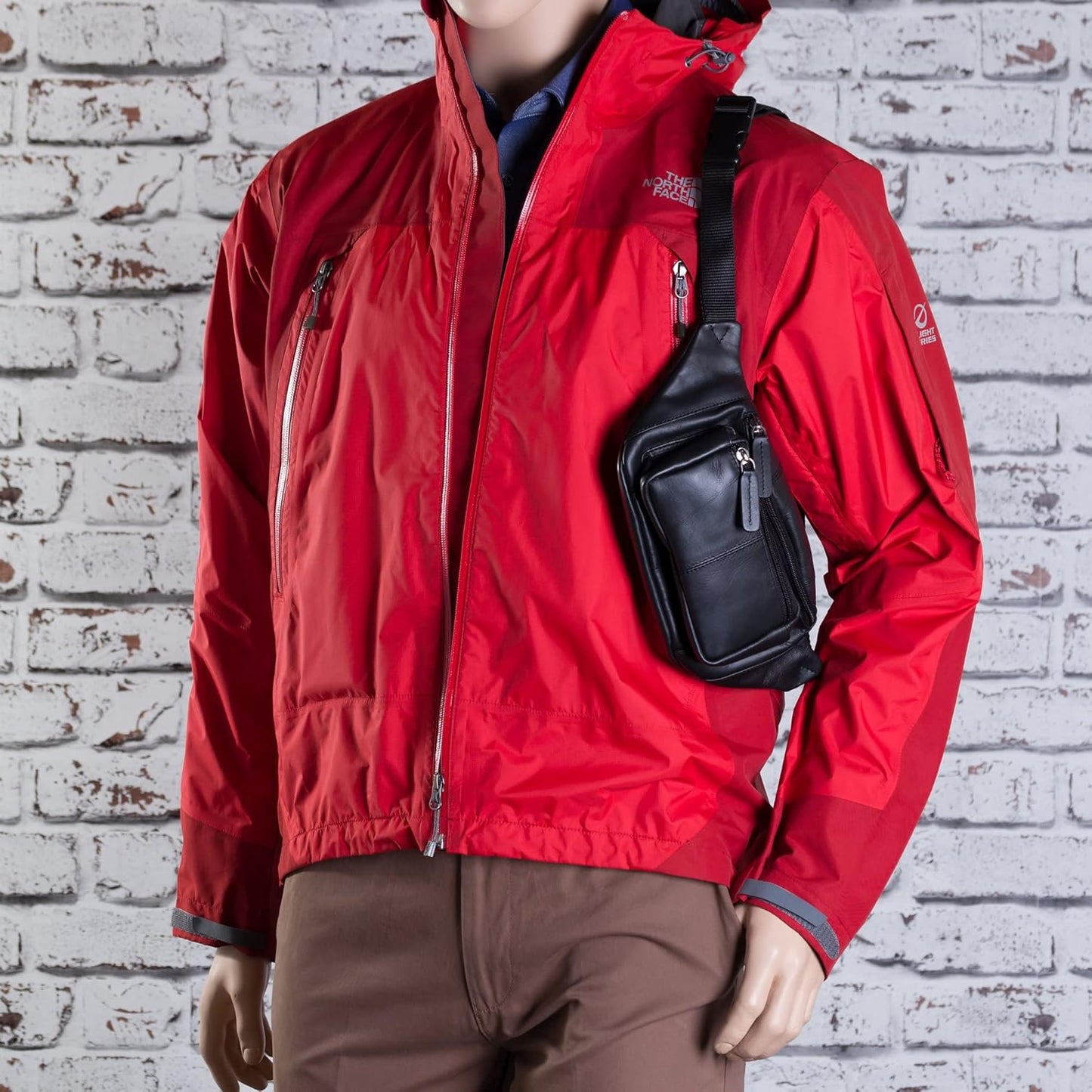 Visconti Classic Waist Pack/Pouch/Fanny Pak/Bumbag made of Genuine Quality Leather (Black)