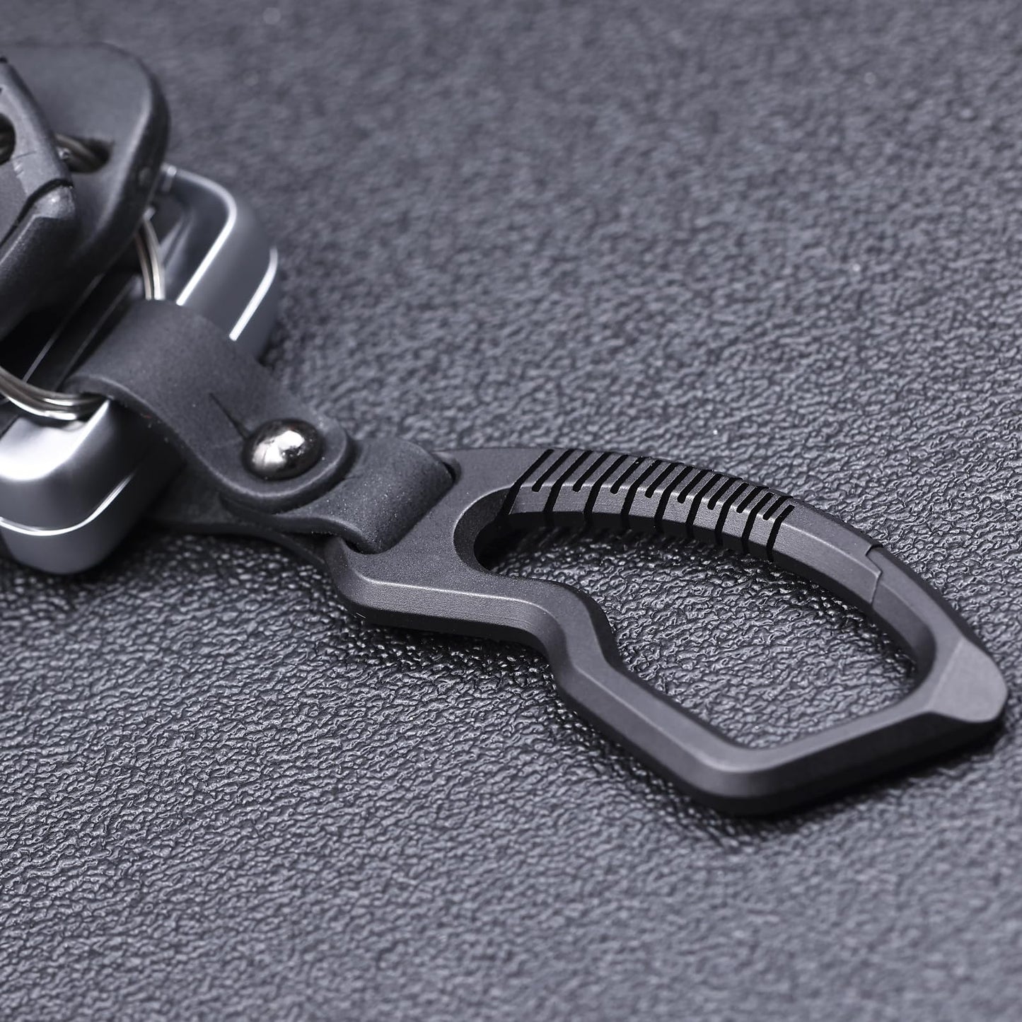 Autuveen Titanium Carabiner Keychain Clip,Black Heavy Duty Key Clasp with Key Ring,EDC Key Clip Quick Release Hooks Multi Tools for Belt(Black)