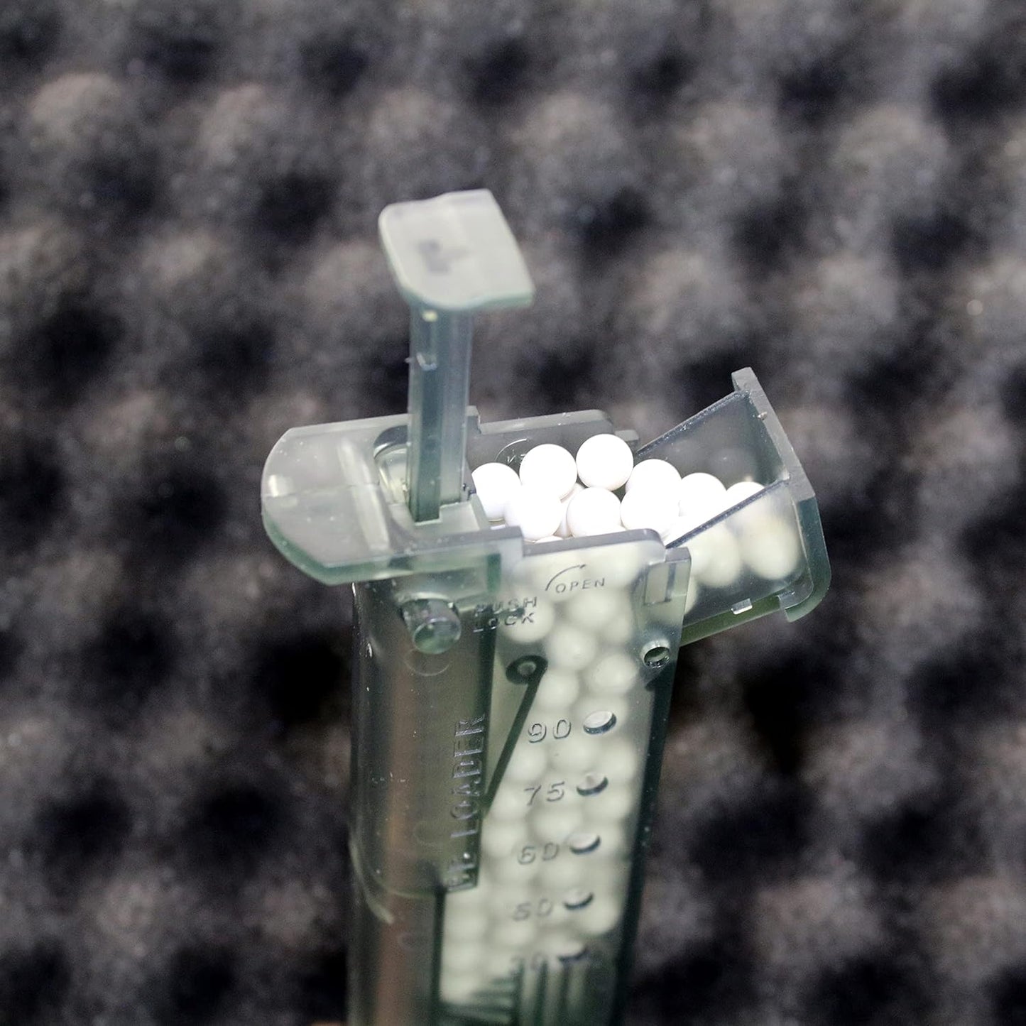 Airsoft Speed Loader with Capacity of 100 Bbs