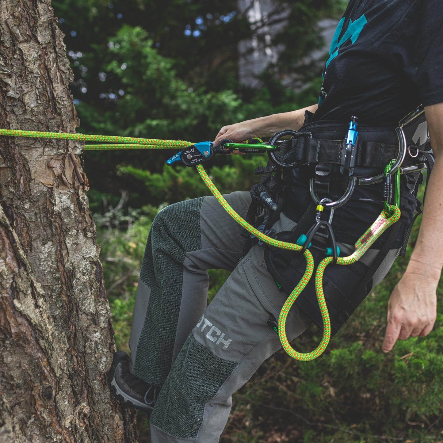 Notch Glide Rope Grab 3 Friction Settings, 1 Hand Operation, Smooth Non-Aggressive Clutch, for Lines 11-13mm, Meets ASTM F887 & CE Certified (64055B)