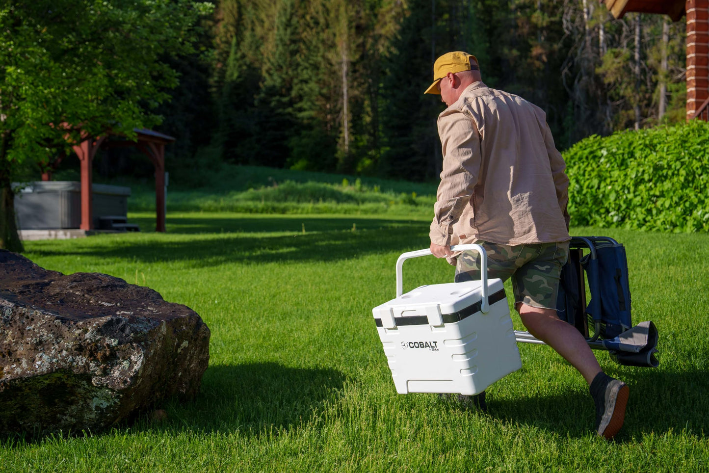 37 Quart Cobalt Weekender Cooler - Ice Chest by Blue Coolers for Camping, Sports Events, and Barbecues (Full Day Ice Retention) (White)