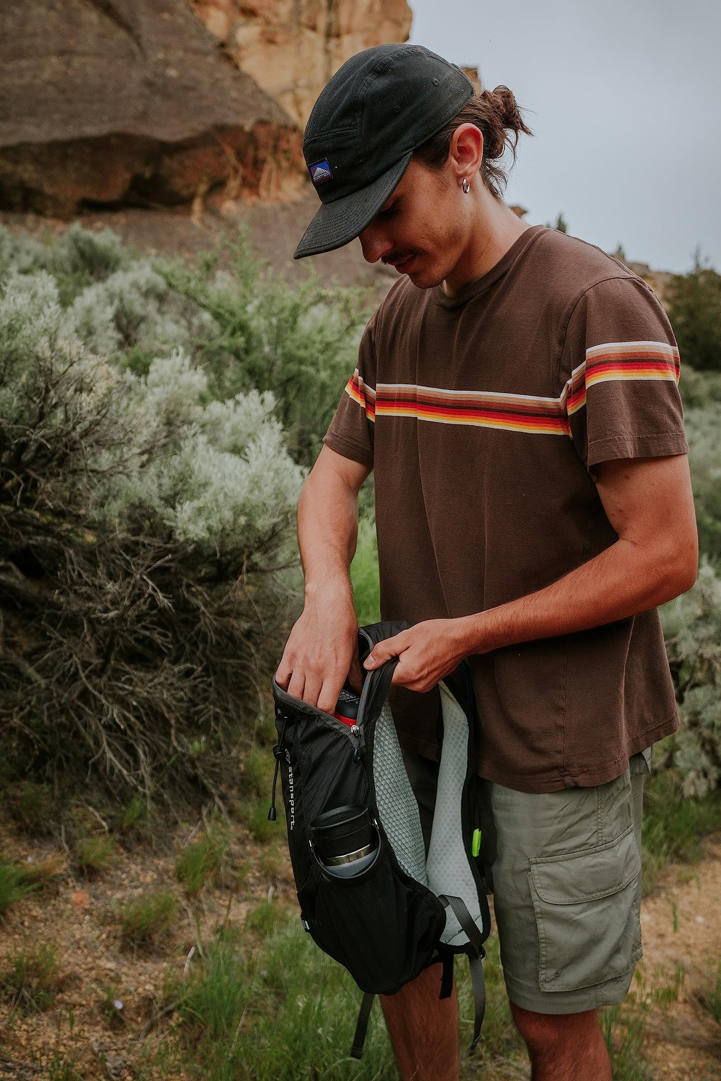 Stansport 12 Liter Day Pack with Hydration Bladder - Black