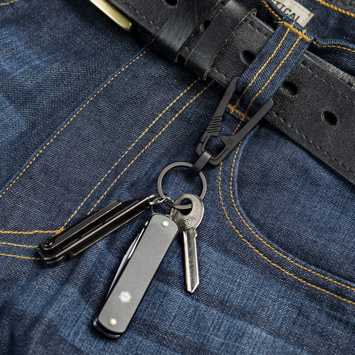 KeyUnity KM04 Titanium Carabiner Keychain Clip & KA15BK Double-end Swivel Keychain Key Ring Connector Bundle