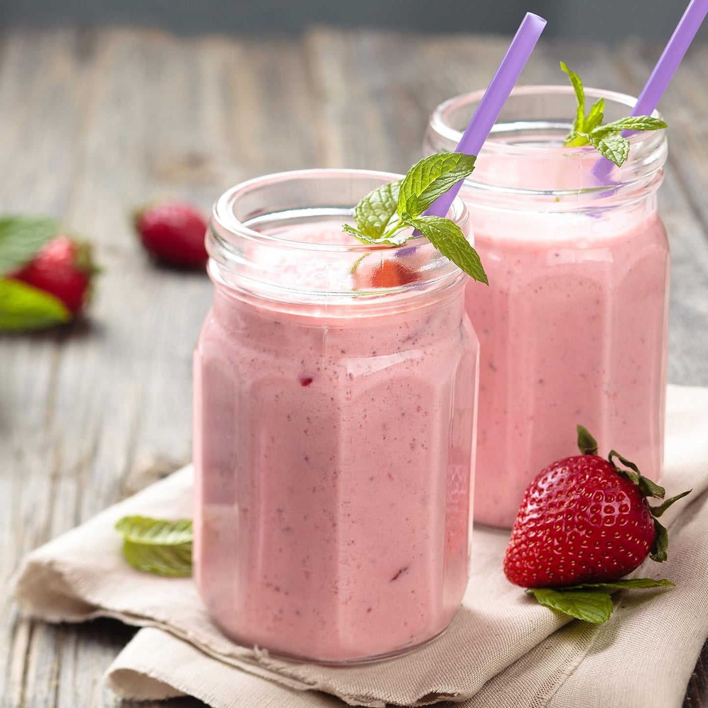 Augason Farms Freeze Dried Sliced Strawberries Can - Gluten Free Snack for Baking, Smoothies, and Emergency Storage - Healthy Individual Fruit Snacks – 6.5 Ounces (18 Servings)