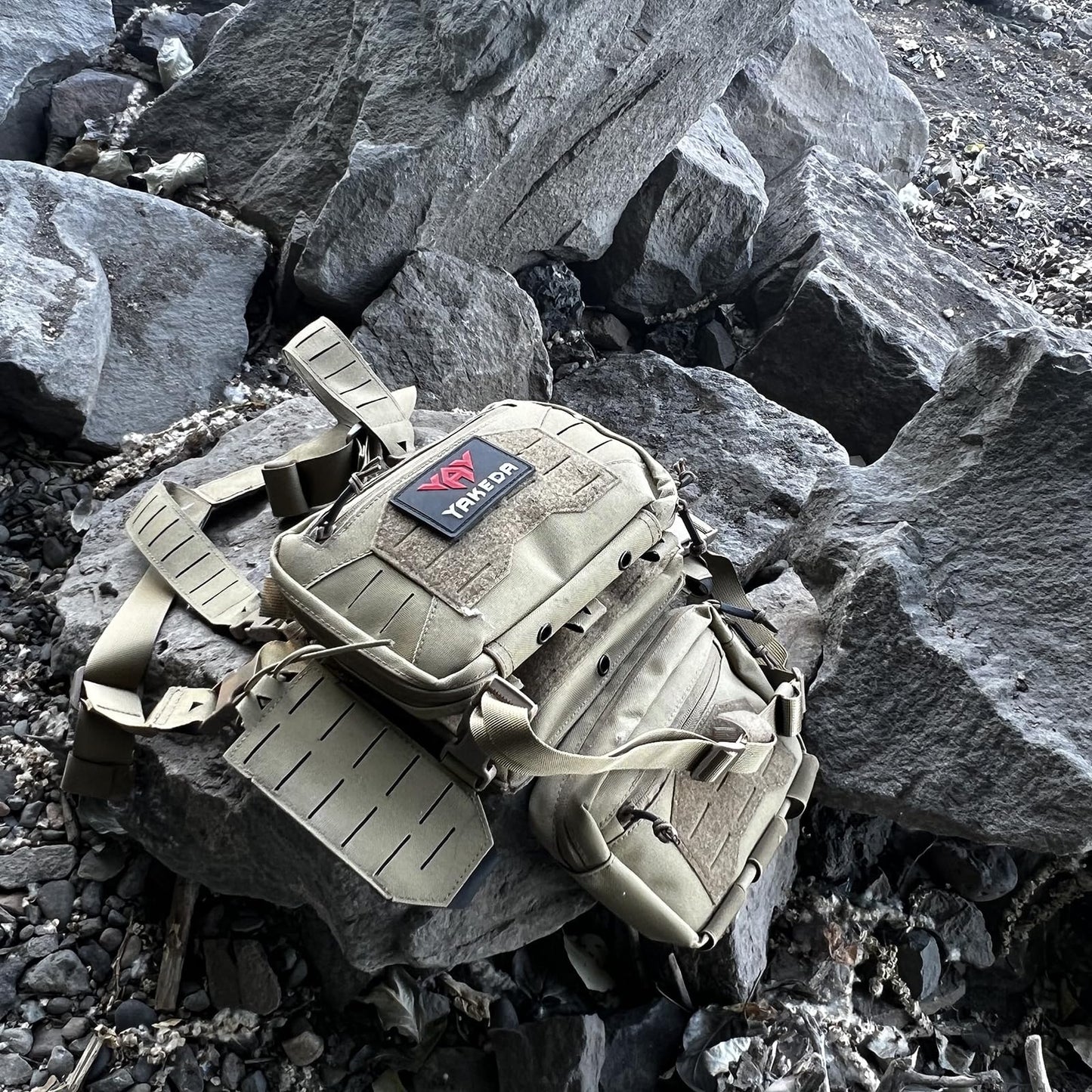 YAKEDA Tactical Chest Mini Rig Vest with Magazine Pouch Adjustable Detachable Laser-cutting Molle Modular Chest Vest (Light Green)