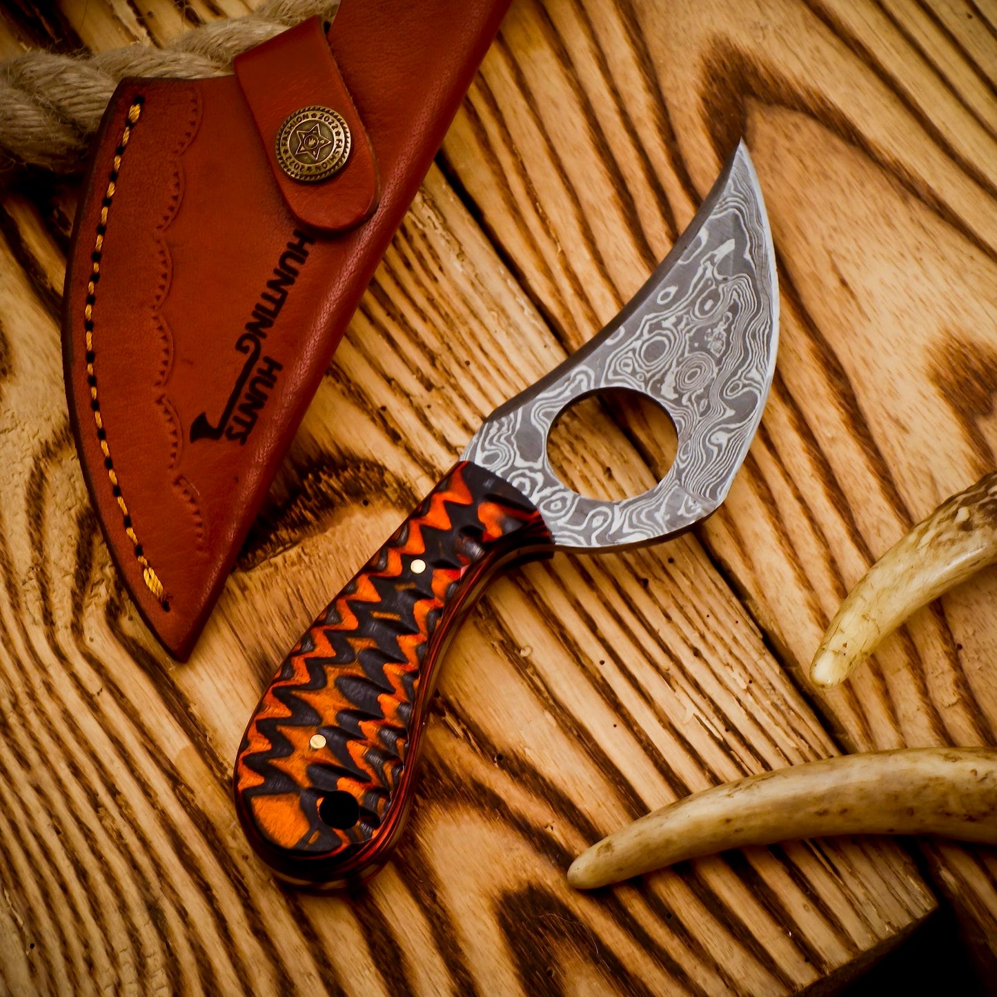 HUNTING HUNTS Predator Hunter - Handmade Damascus Knife with Leather Sheath - For Skinning, Camping, Outdoor - EDC 7” Fixed Blade Bushcraft Knives | Red Black Exotic Wood Handle