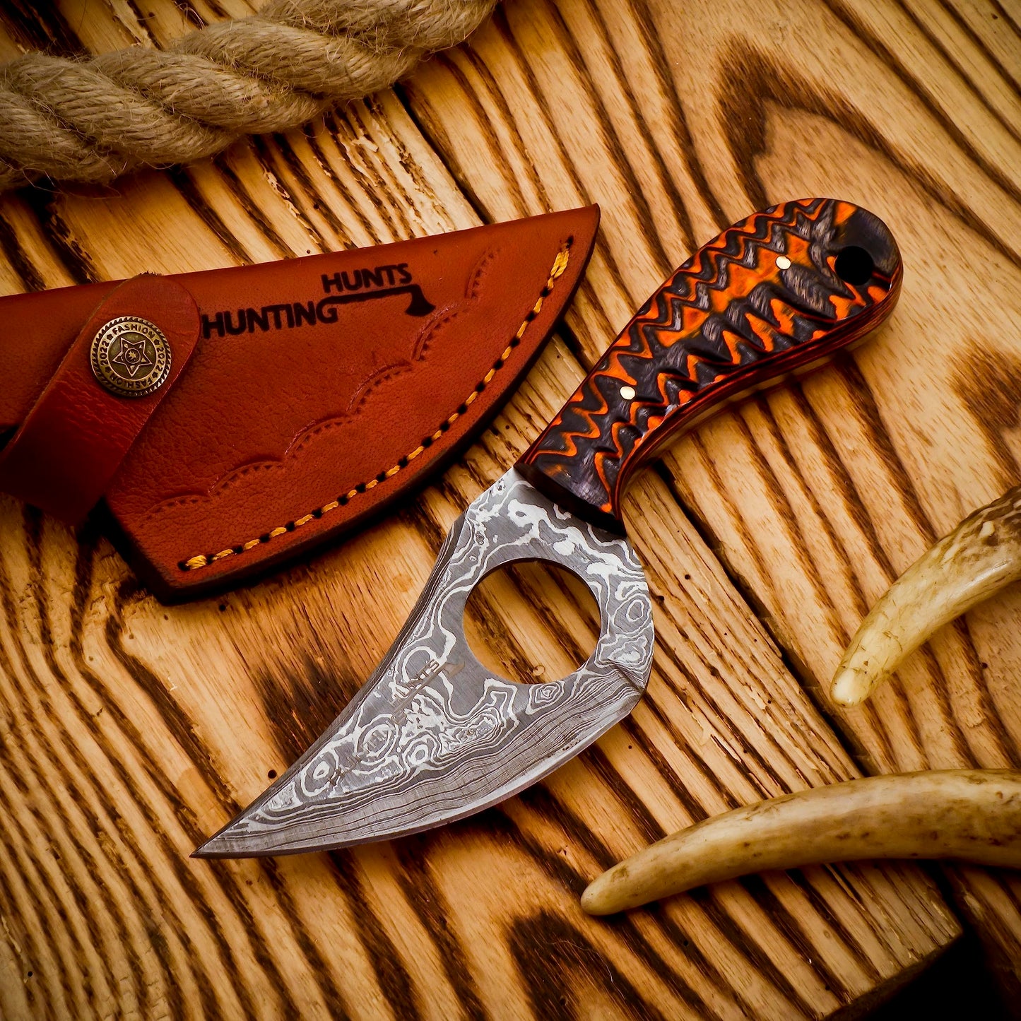 HUNTING HUNTS Predator Hunter - Handmade Damascus Knife with Leather Sheath - For Skinning, Camping, Outdoor - EDC 7” Fixed Blade Bushcraft Knives | Red Black Exotic Wood Handle